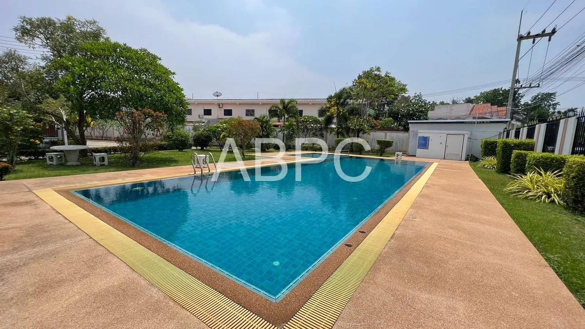 2-storey townhouse 3 Bedrooms 3 Bathrooms in East pattaya photo 3
