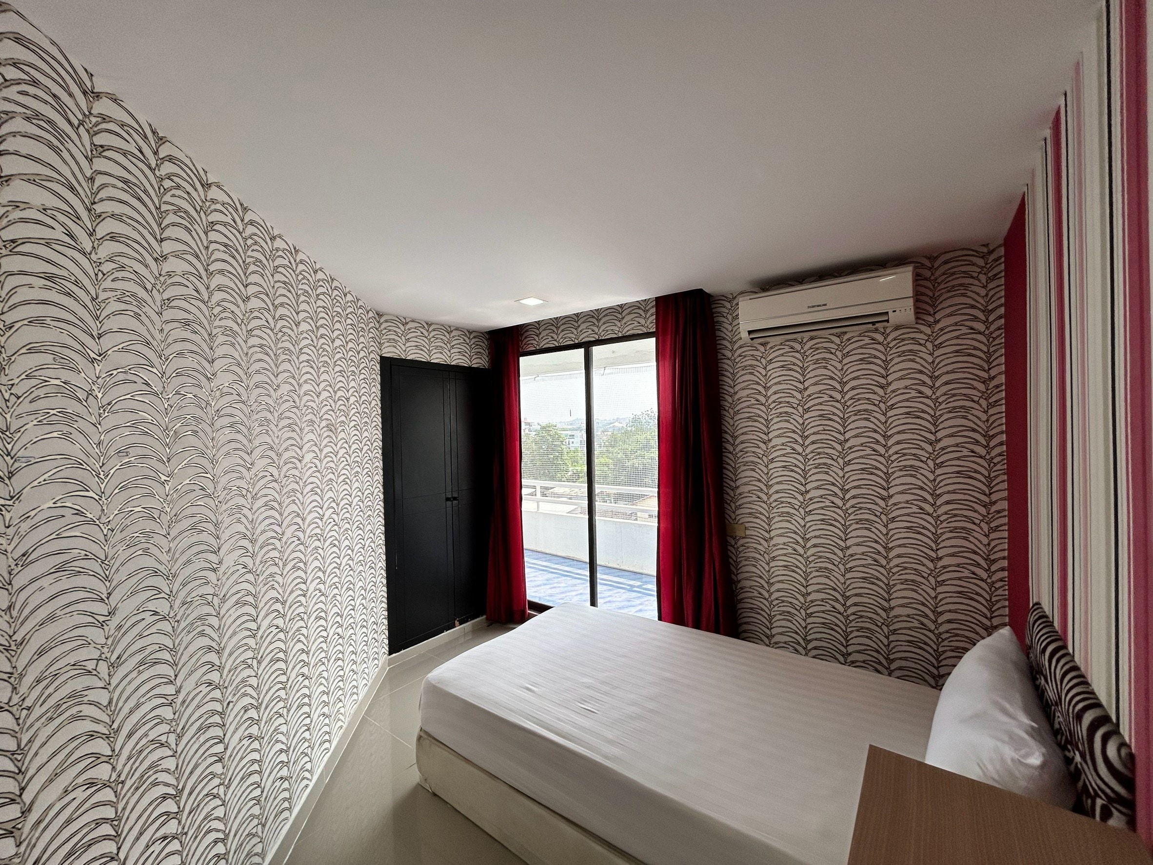 2 Bedroom 1 Bathroom Condo in Jomtien - Angket photo 12