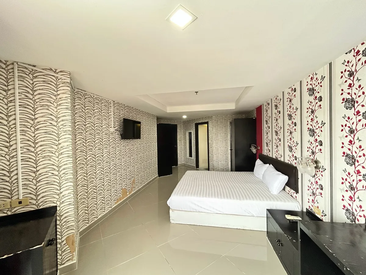 2 Bedroom 1 Bathroom Condo in Jomtien - Angket photo 16