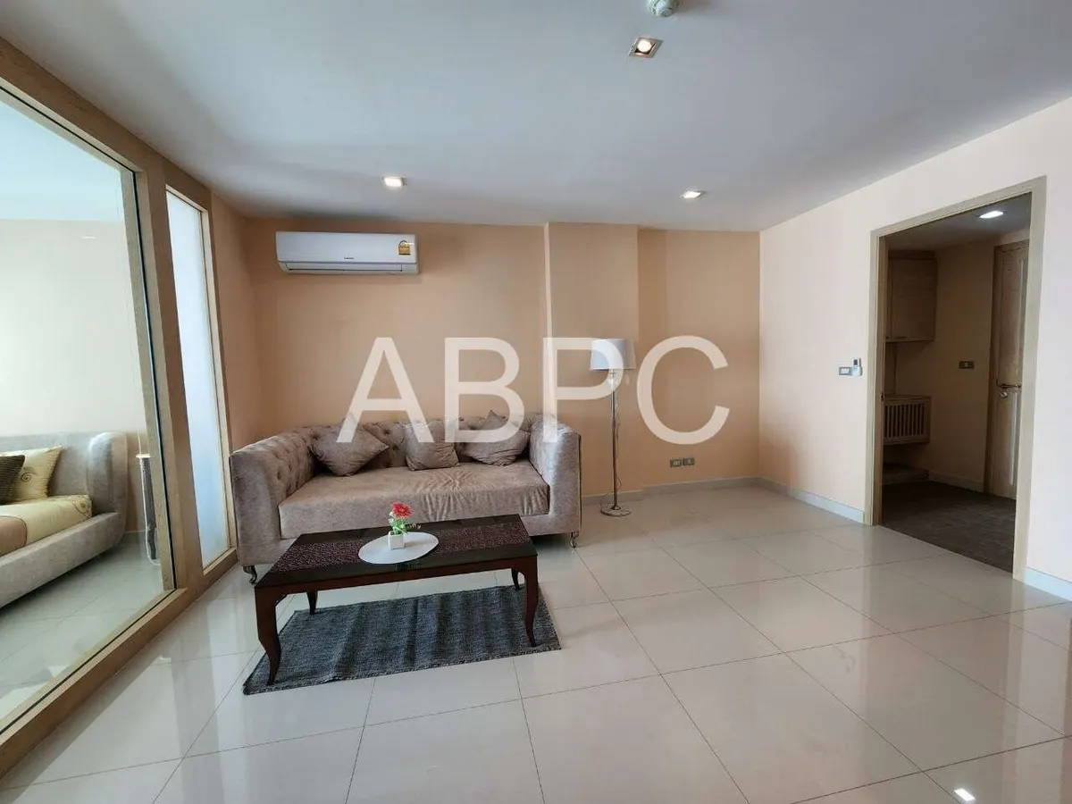 Beach Front Condo For Rent photo 2