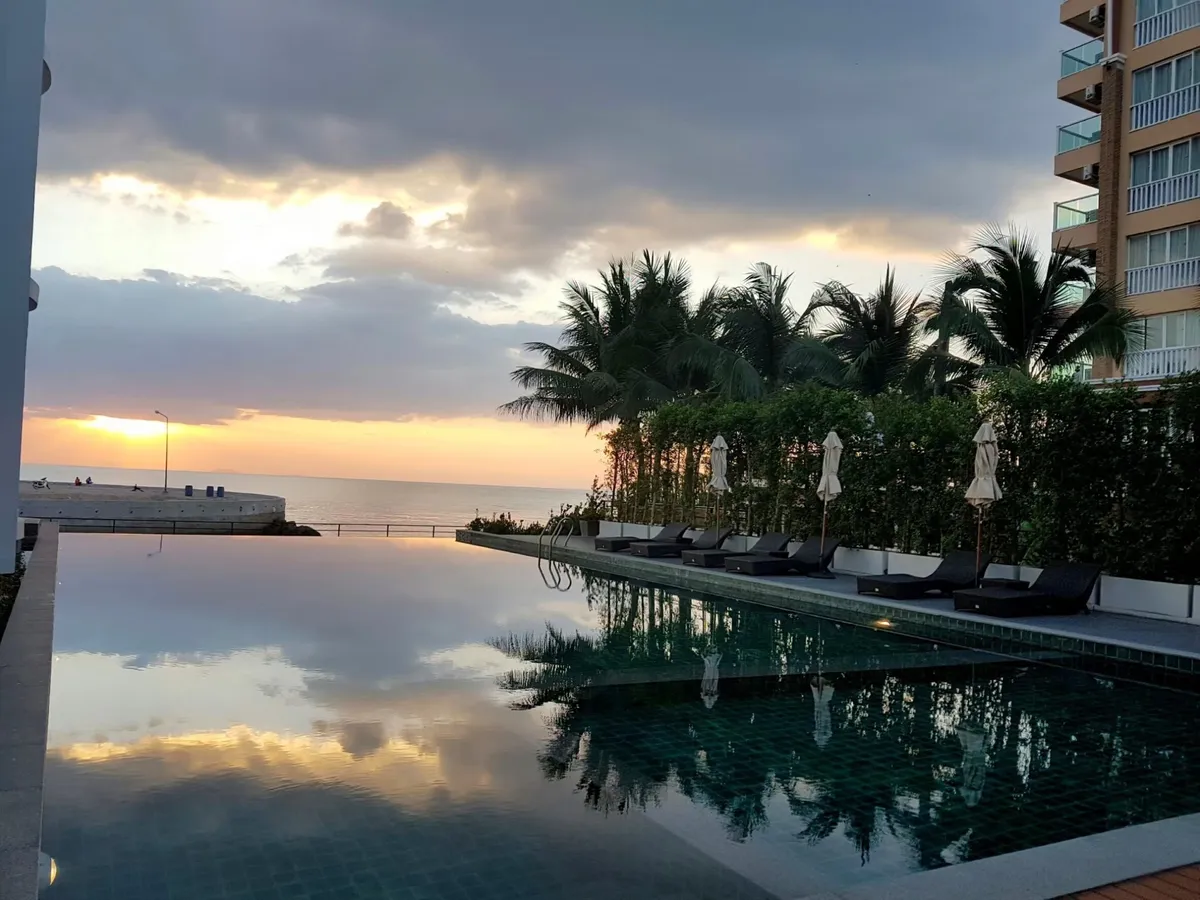 Beach Front Condo For Rent photo 19