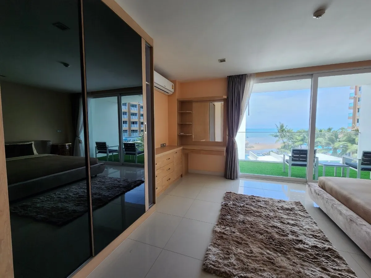 Beach Front Condo For Rent photo 24