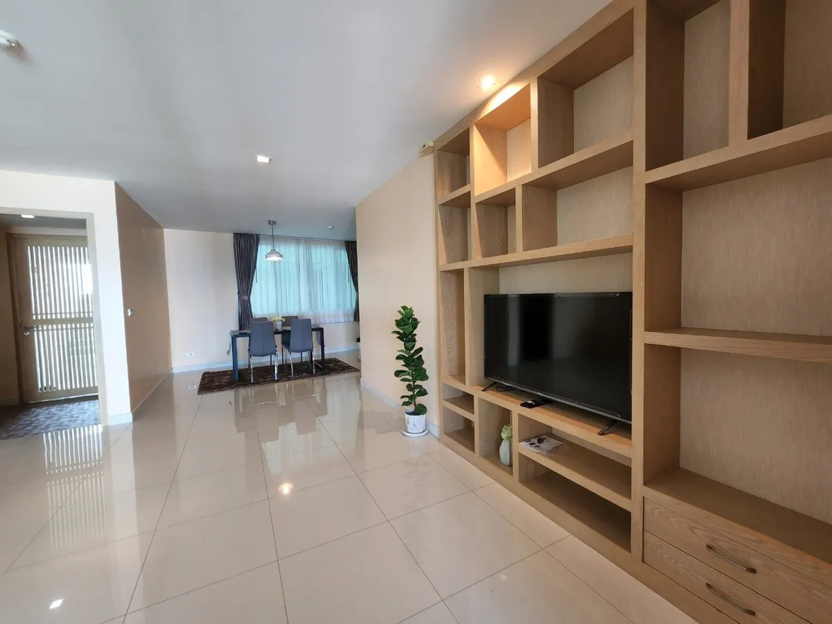 Beach Front Condo For Rent photo 27