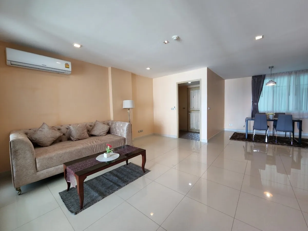 Beach Front Condo For Rent photo 28
