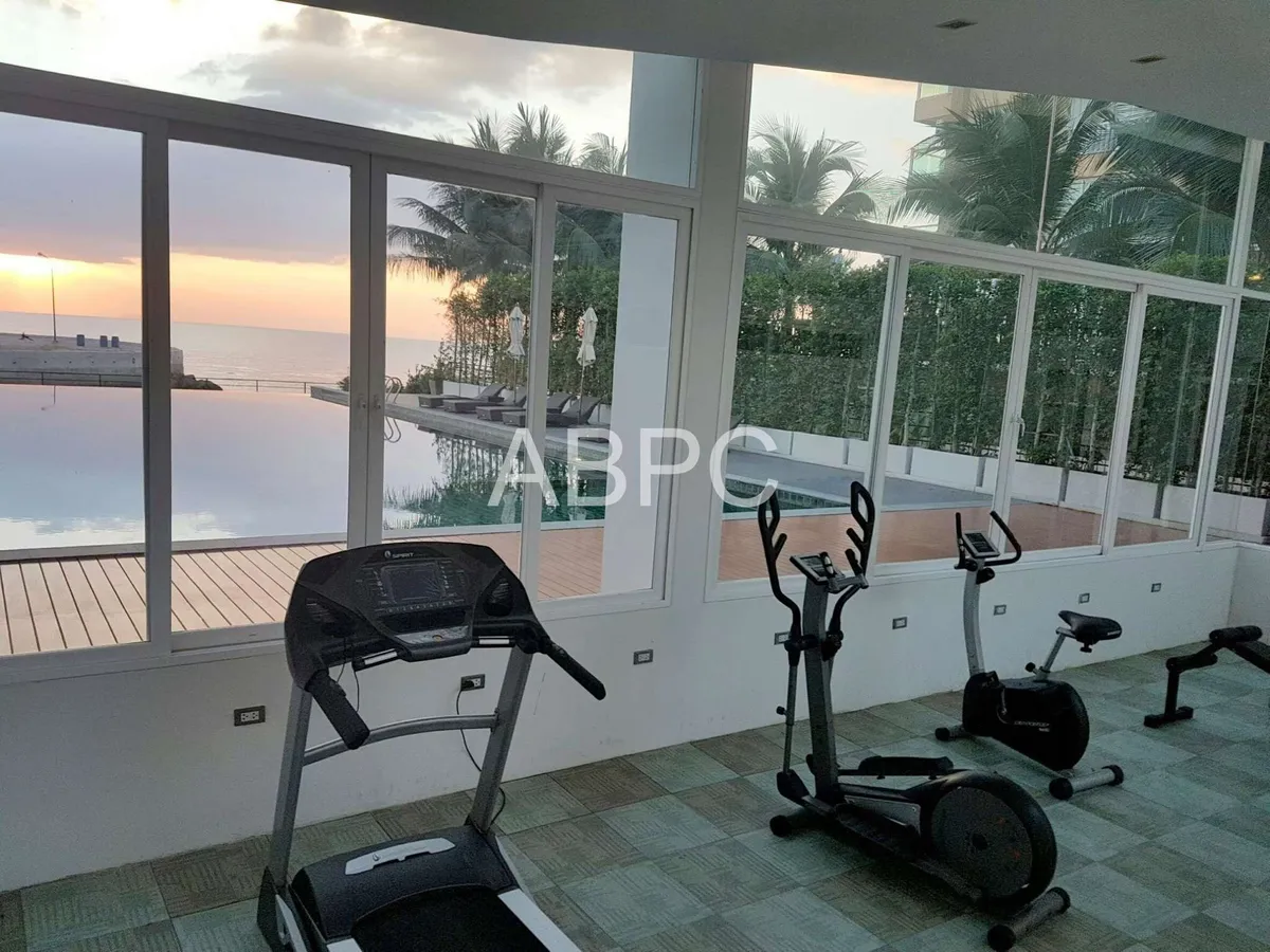 Beach Front Condo For Rent photo 10