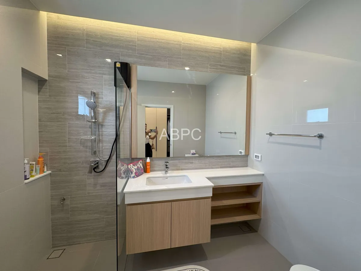 3 Bedrooms 3 Bathrooms in Rong Po photo 5