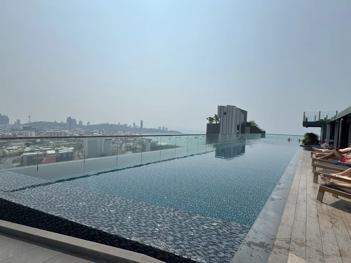 Corner unit 2 Bedrooms 1 Bathroom in Central Pattaya photo 20
