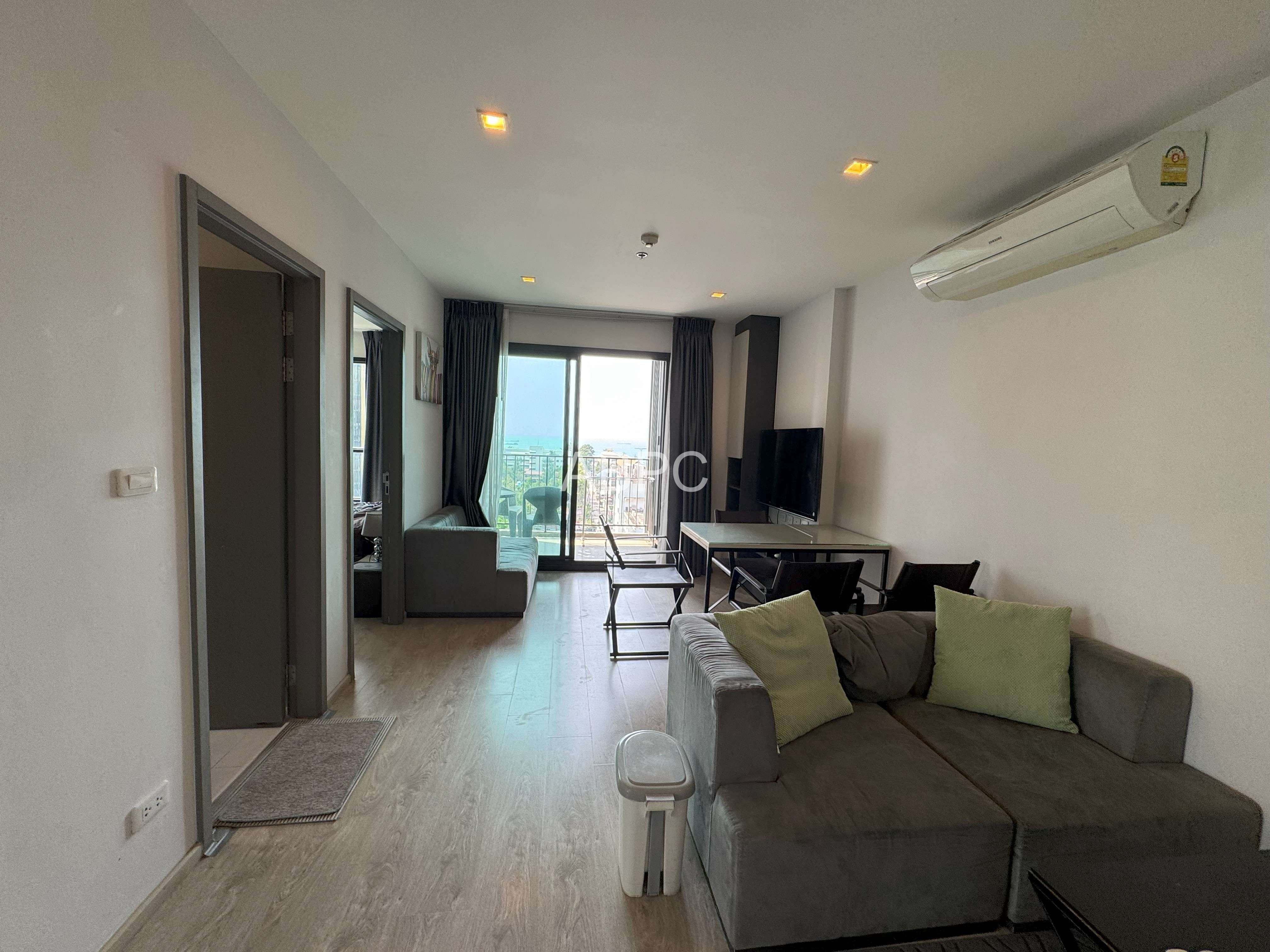 Corner unit 2 Bedrooms 1 Bathroom in Central Pattaya photo 4