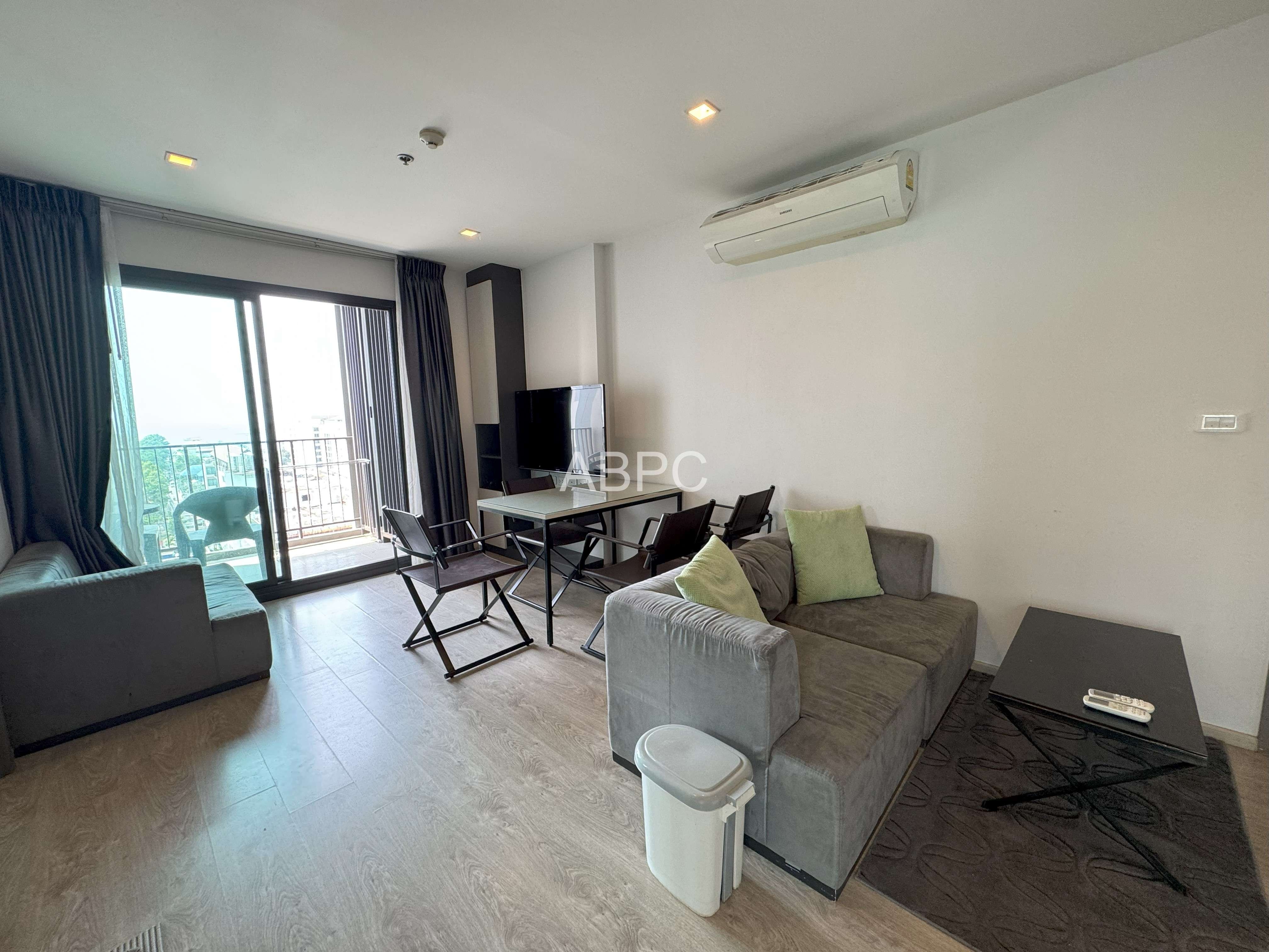 Corner unit 2 Bedrooms 1 Bathroom in Central Pattaya