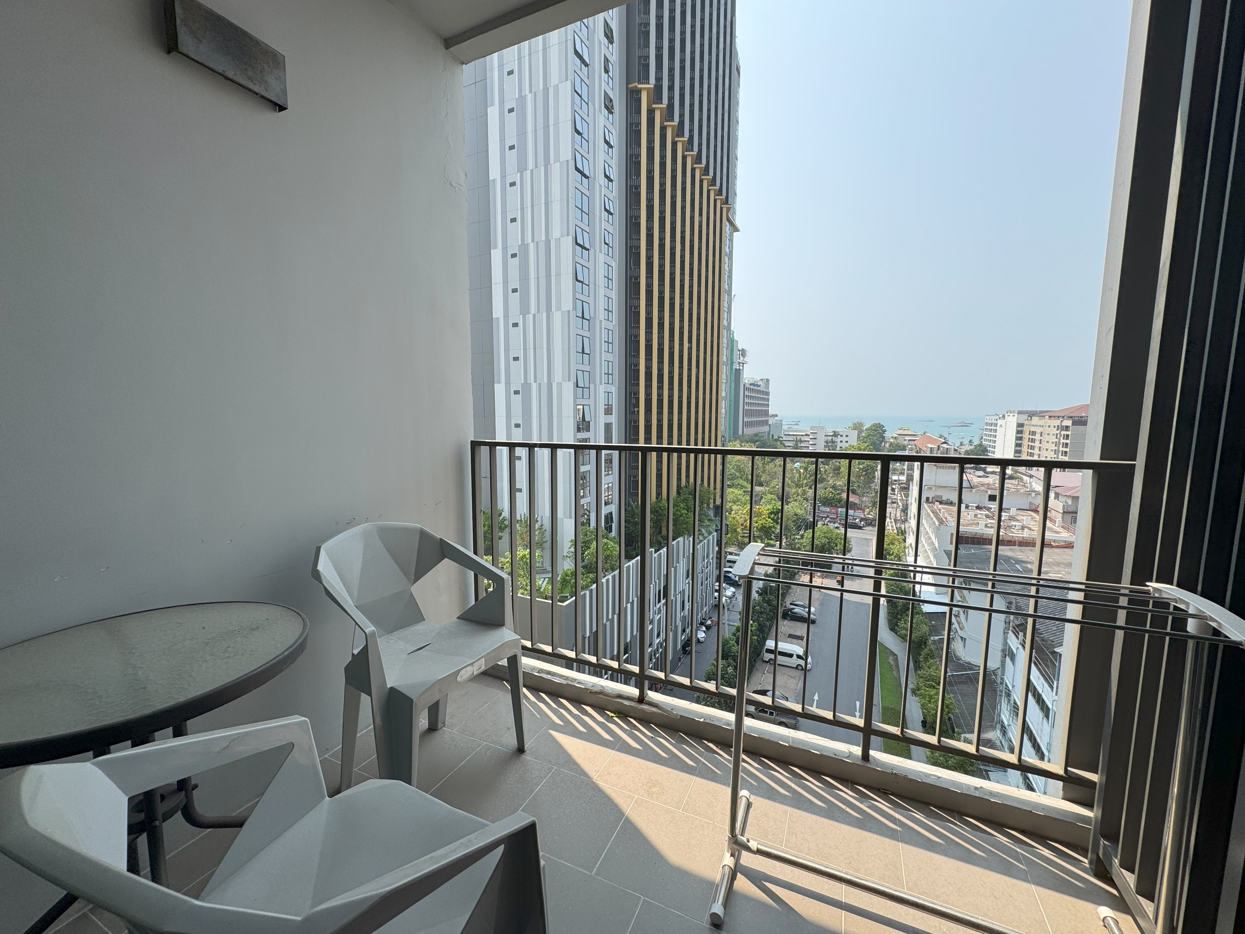 Corner unit 2 Bedrooms 1 Bathroom in Central Pattaya photo 13