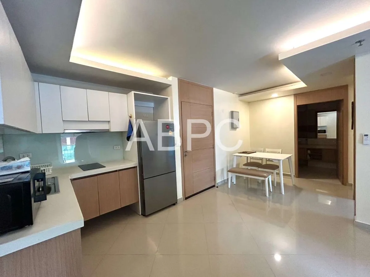 Beautifully Spacious 1 Bedroom 1 Bathroom Condo photo 2