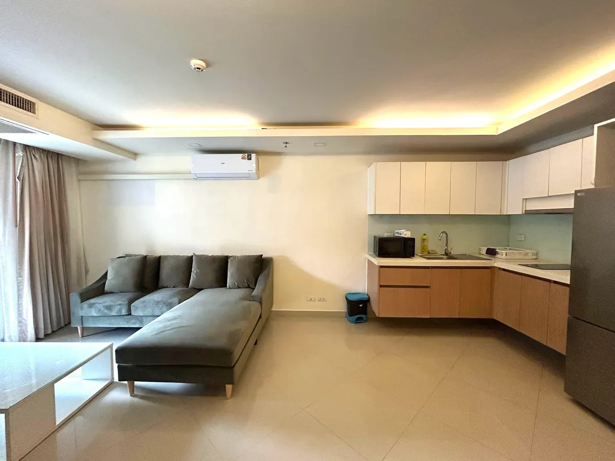 Beautifully Spacious 1 Bedroom 1 Bathroom Condo photo 15