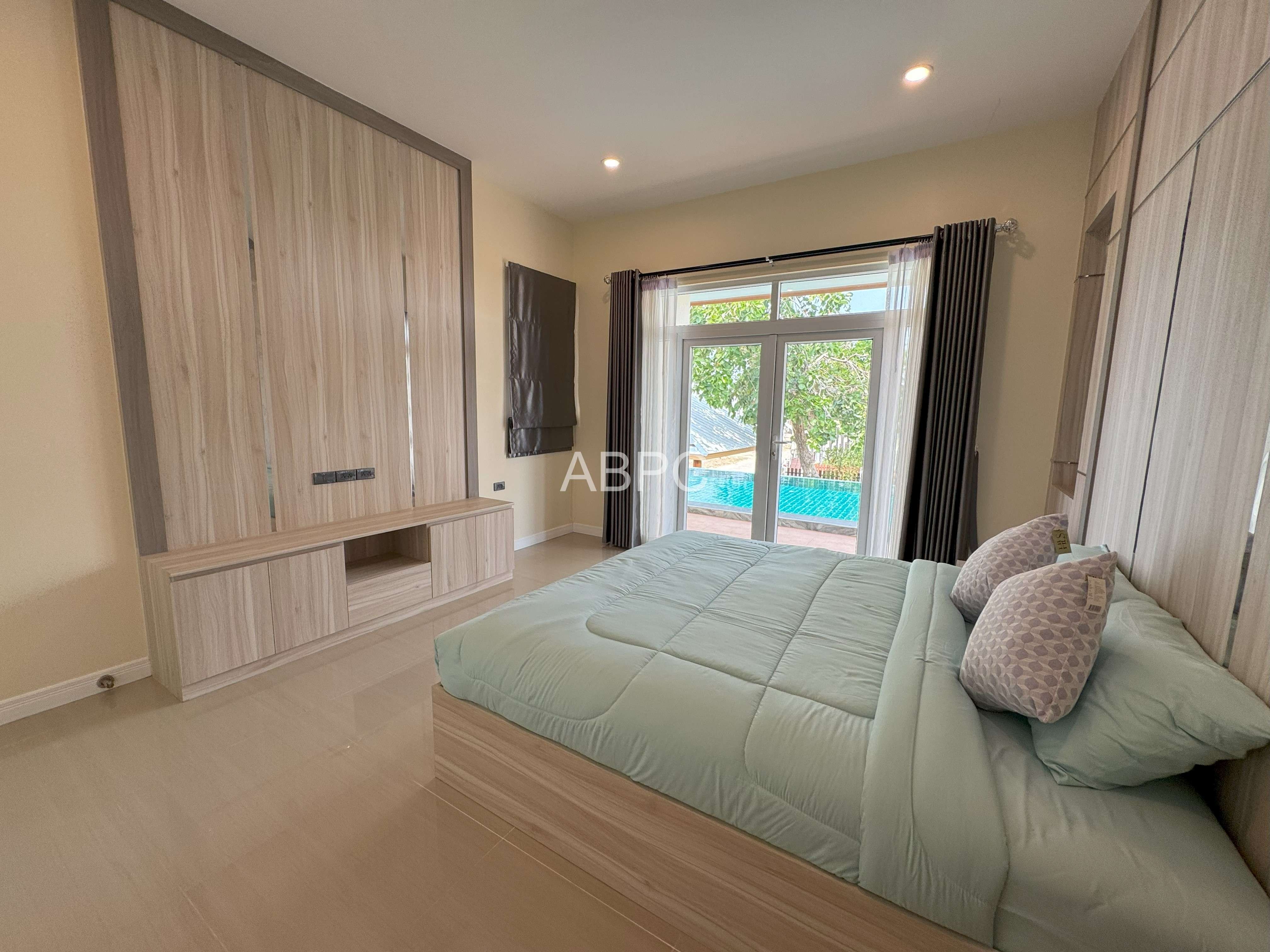 3 Bedroom Pool Villa in East Pattaya - Amorn Village photo 14