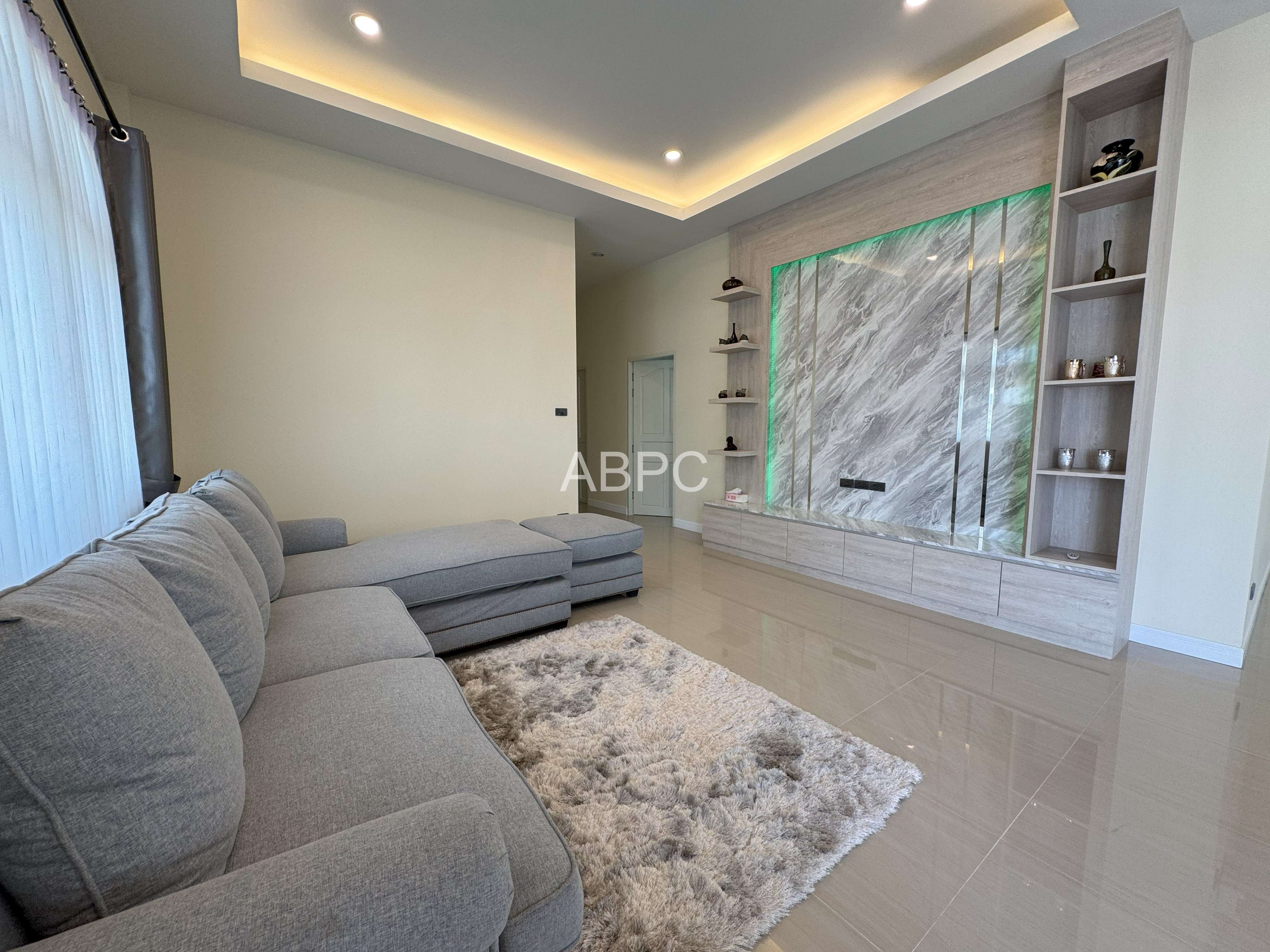 3 Bedroom Pool Villa in East Pattaya - Amorn Village photo 15