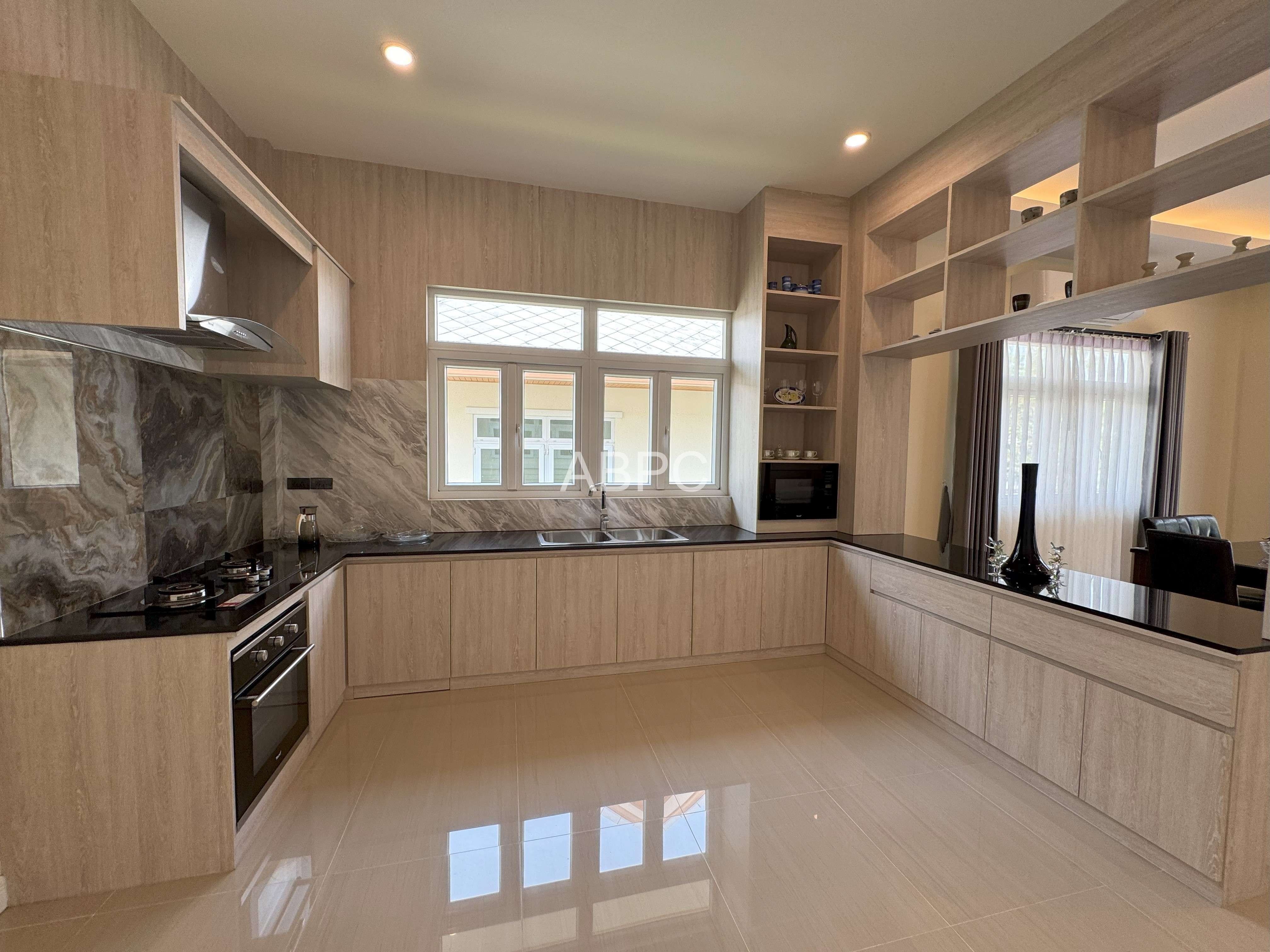 3 Bedroom Pool Villa in East Pattaya - Amorn Village photo 11