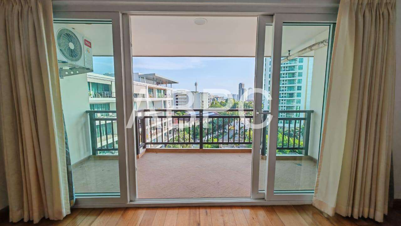 Large Ocean View Studio Condo In Pratumnak photo 3