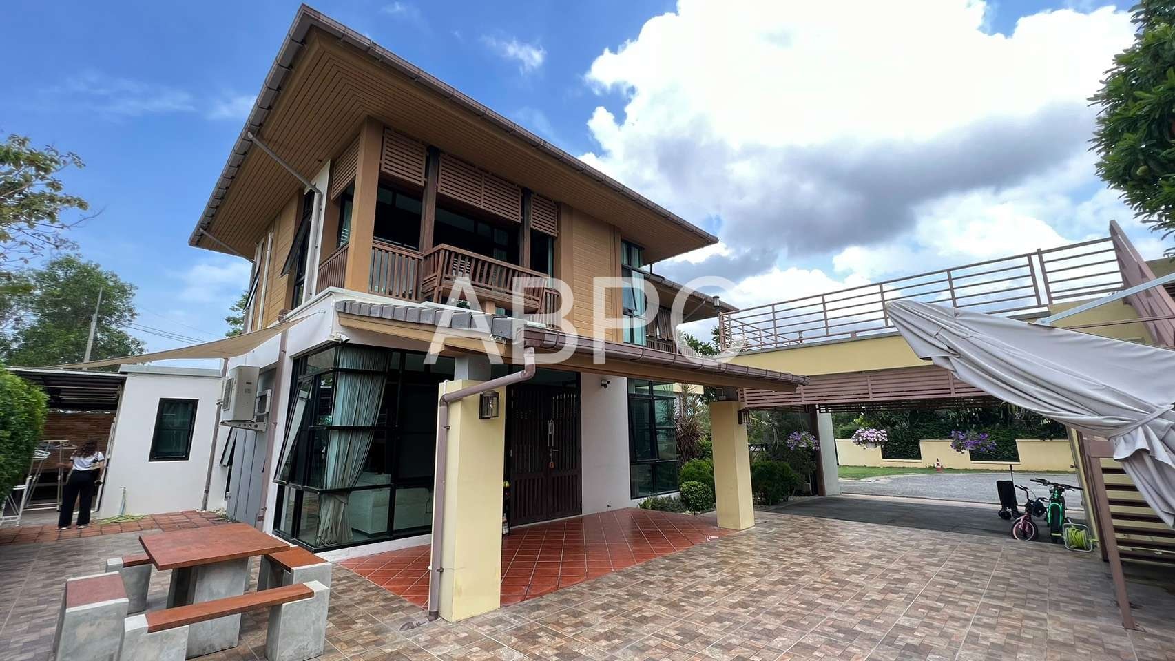 Serene 3 Bedroom 3 Bathroom House in The Village at Horseshoe Point