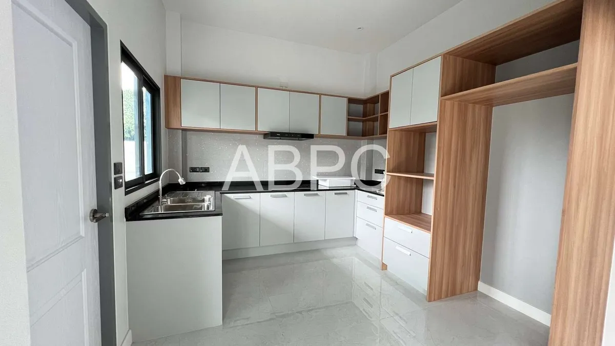 3 Bedrooms 3 Bathroom in East Pattaya photo 4