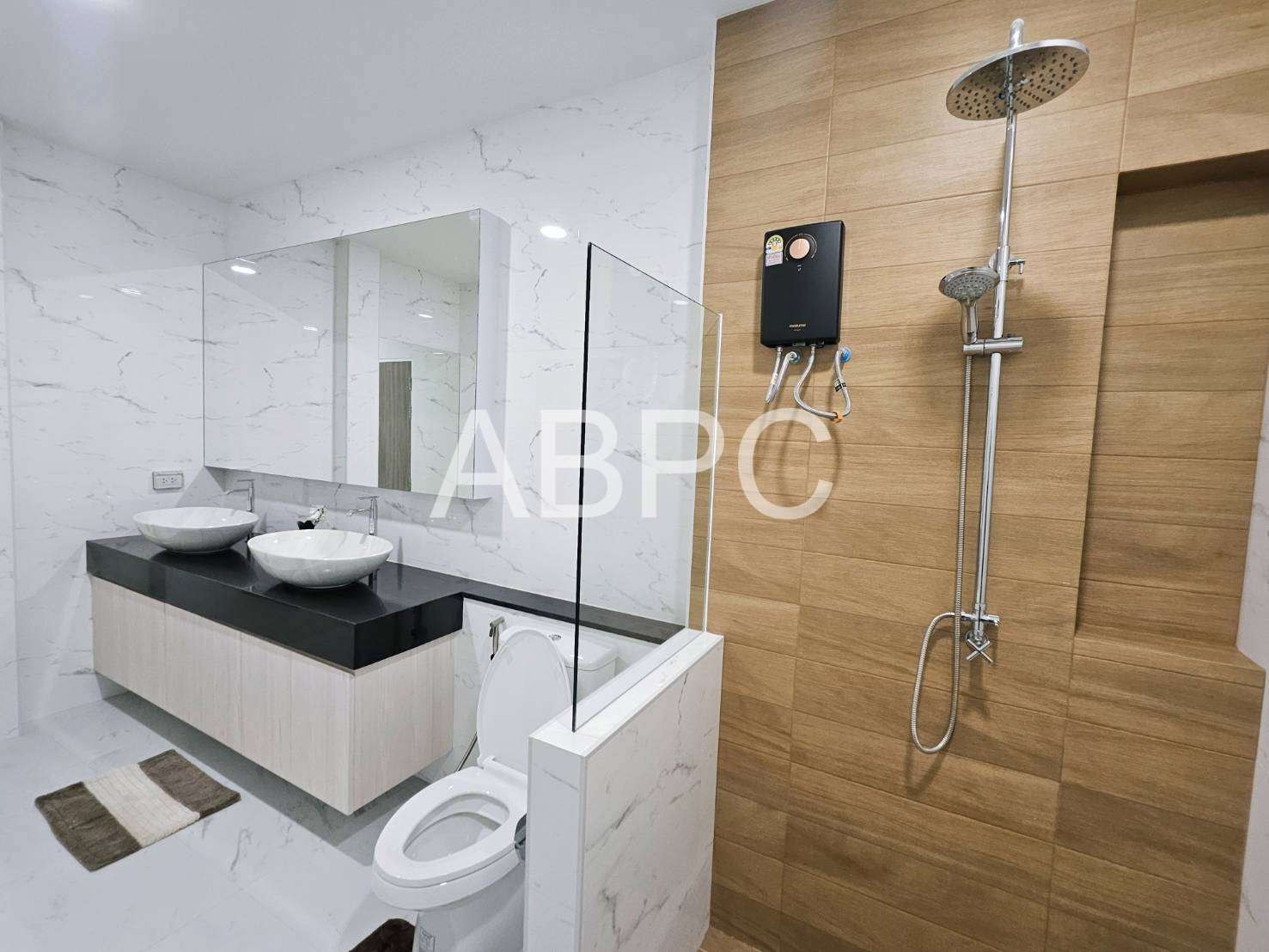 3 Bedrooms 4 Bathrooms in Huay Yai photo 10