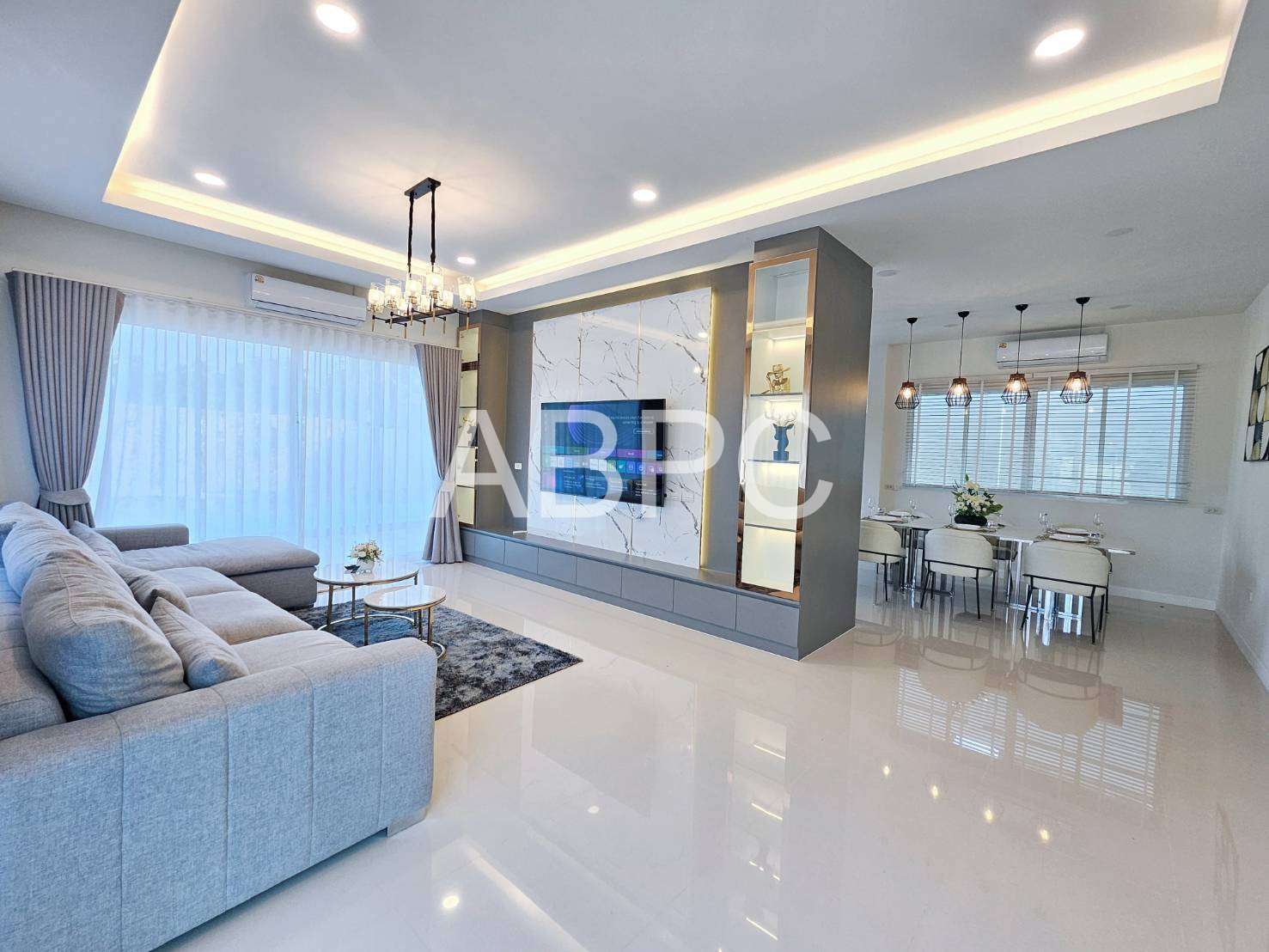 3 Bedrooms 4 Bathrooms in Huay Yai photo 15