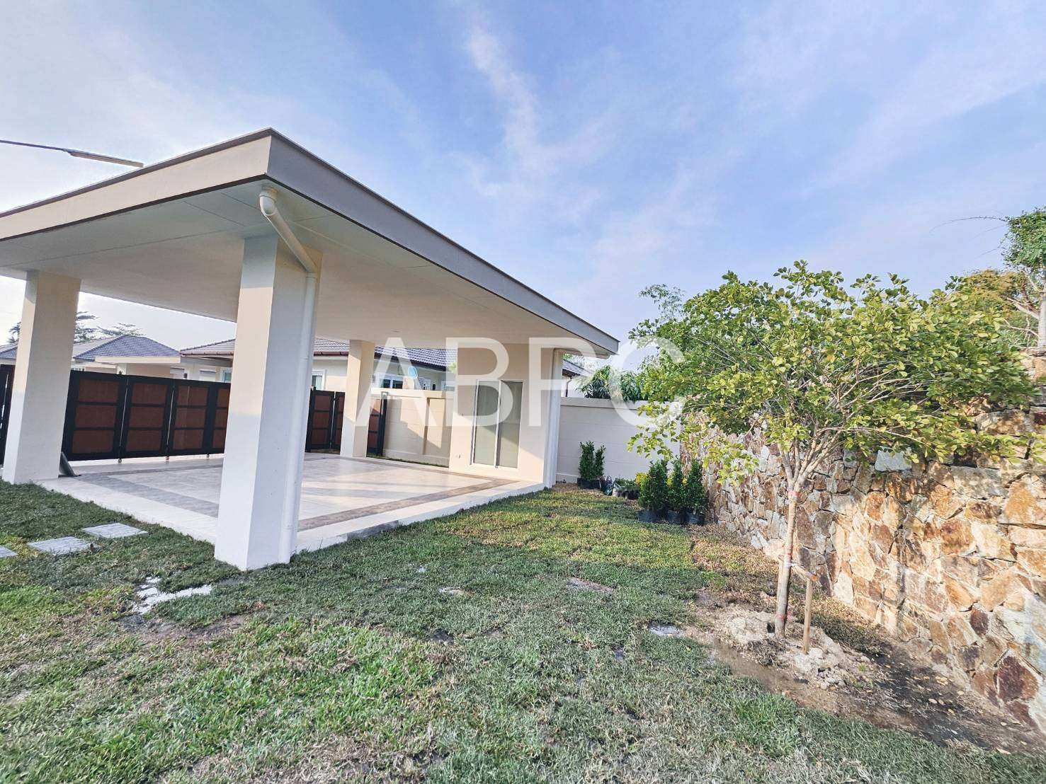 3 Bedrooms 4 Bathrooms in Huay Yai photo 12