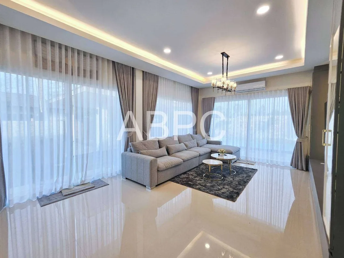 3 Bedrooms 4 Bathrooms in Huay Yai photo 5