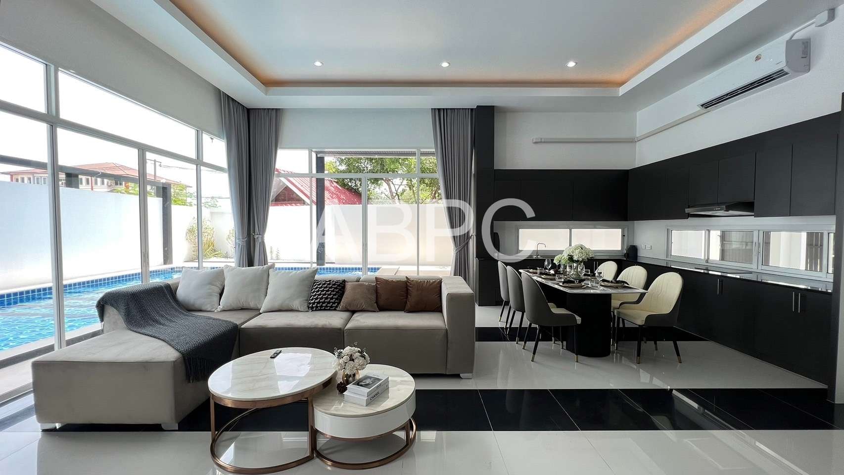 Pool villa 4 Bedrooms 4 Bathrooms in Huay yai photo 6