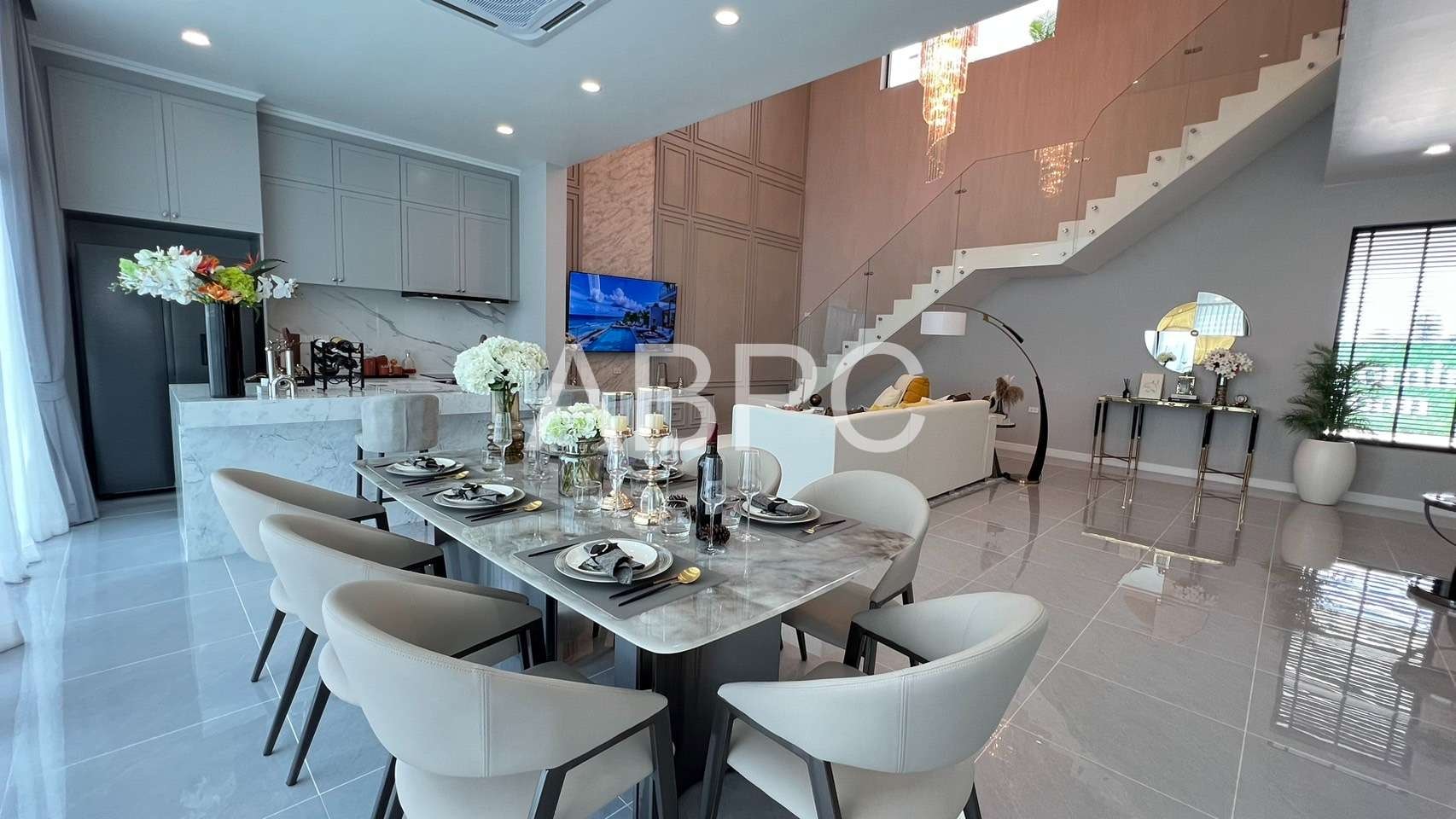 Luxury Pool villa 4 Bedrooms 4 Bathrooms in Huay yai photo 3