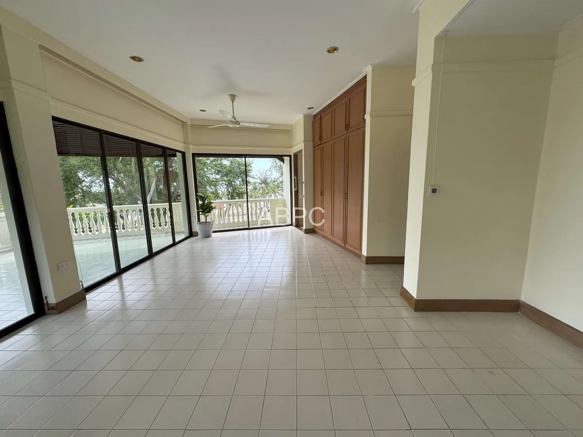 Beach Front 2 Bedrooms 2 Bathrooms in Na Jomtien photo 6