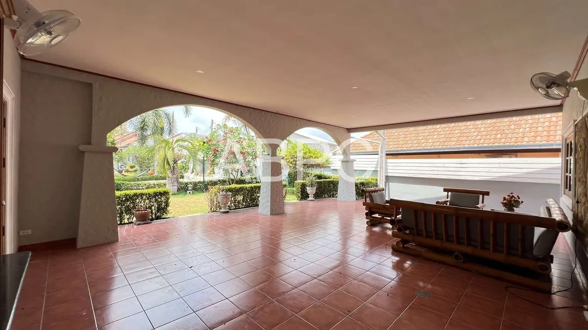 3 Bedrooms 5 Bathrooms in South Pattaya photo 5