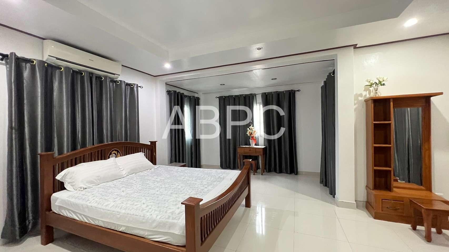 3 Bedrooms 2 Bathroom in East Pattaya photo 12