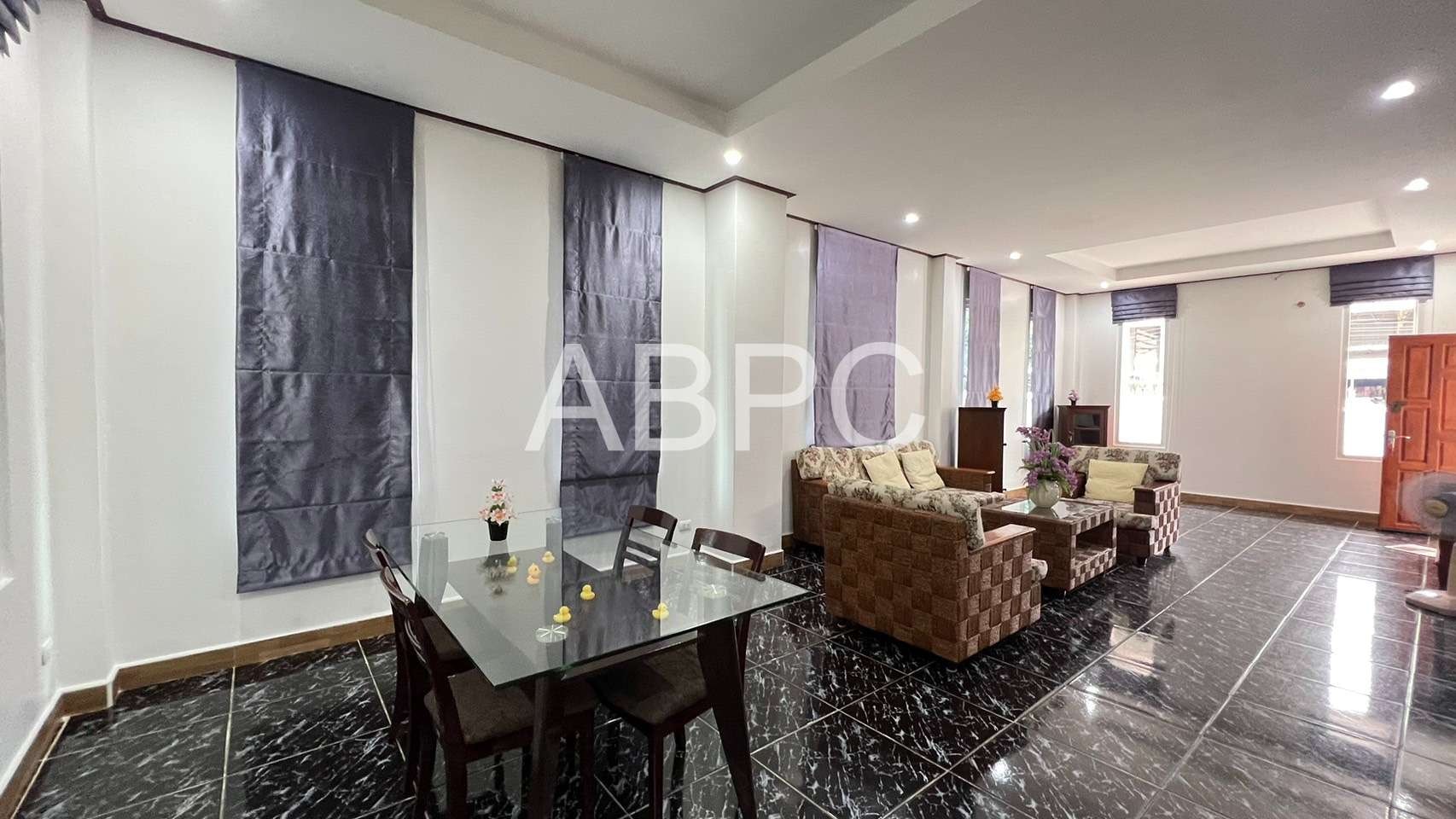 3 Bedrooms 2 Bathroom in East Pattaya photo 6