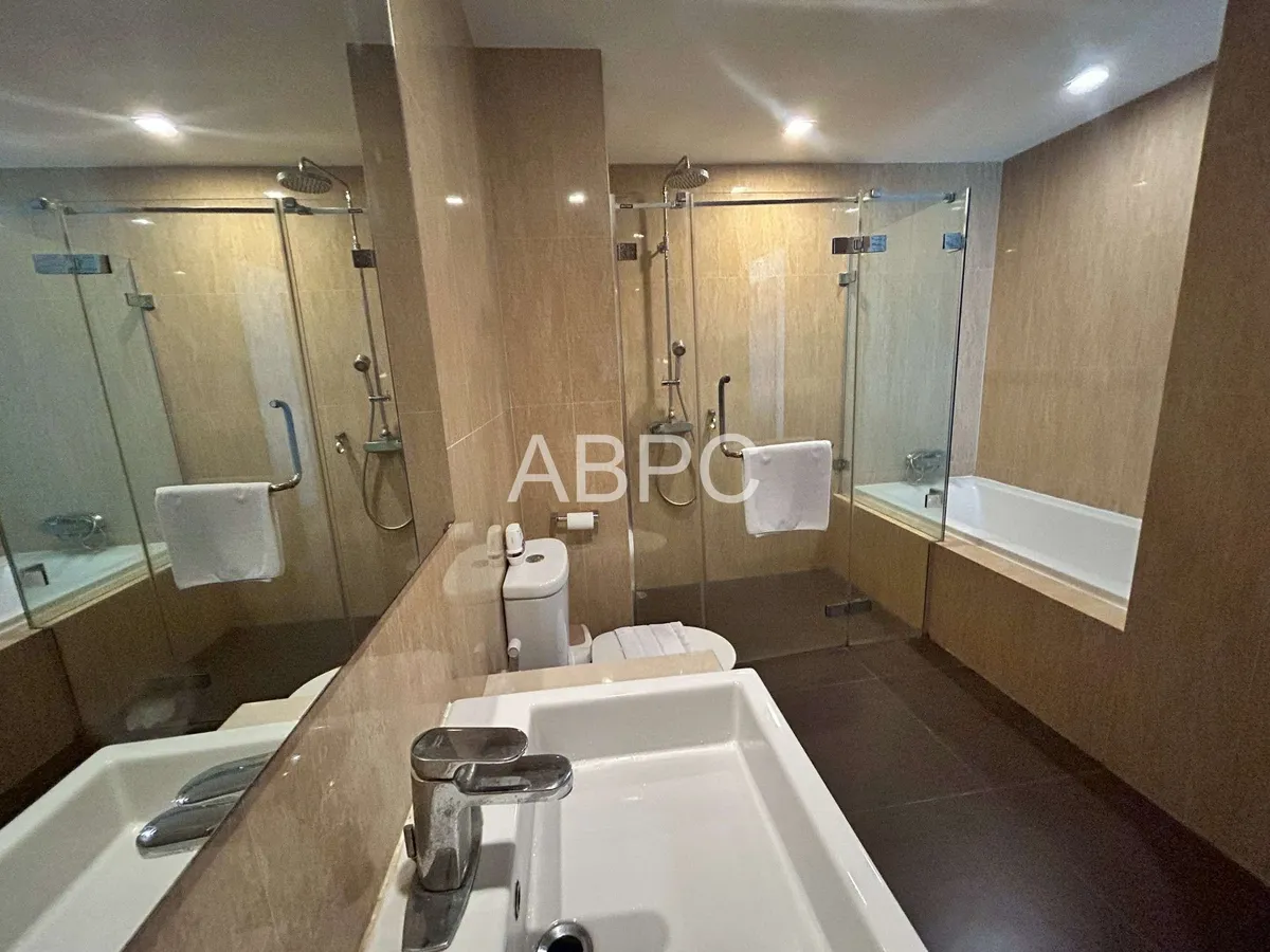 Large Sea View 1 Bedroom Condo in Pratumnak photo 9