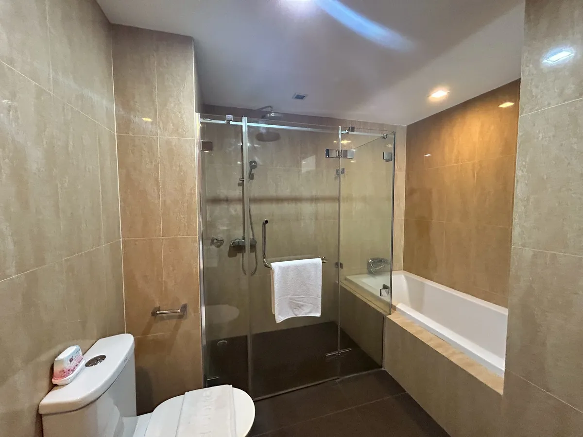 Large Sea View 1 Bedroom Condo in Pratumnak photo 10