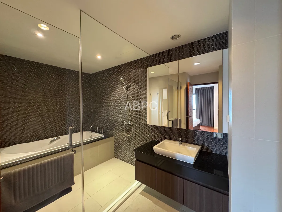 2 Bedrooms 2 Bathrooms in Pratumnak photo 6
