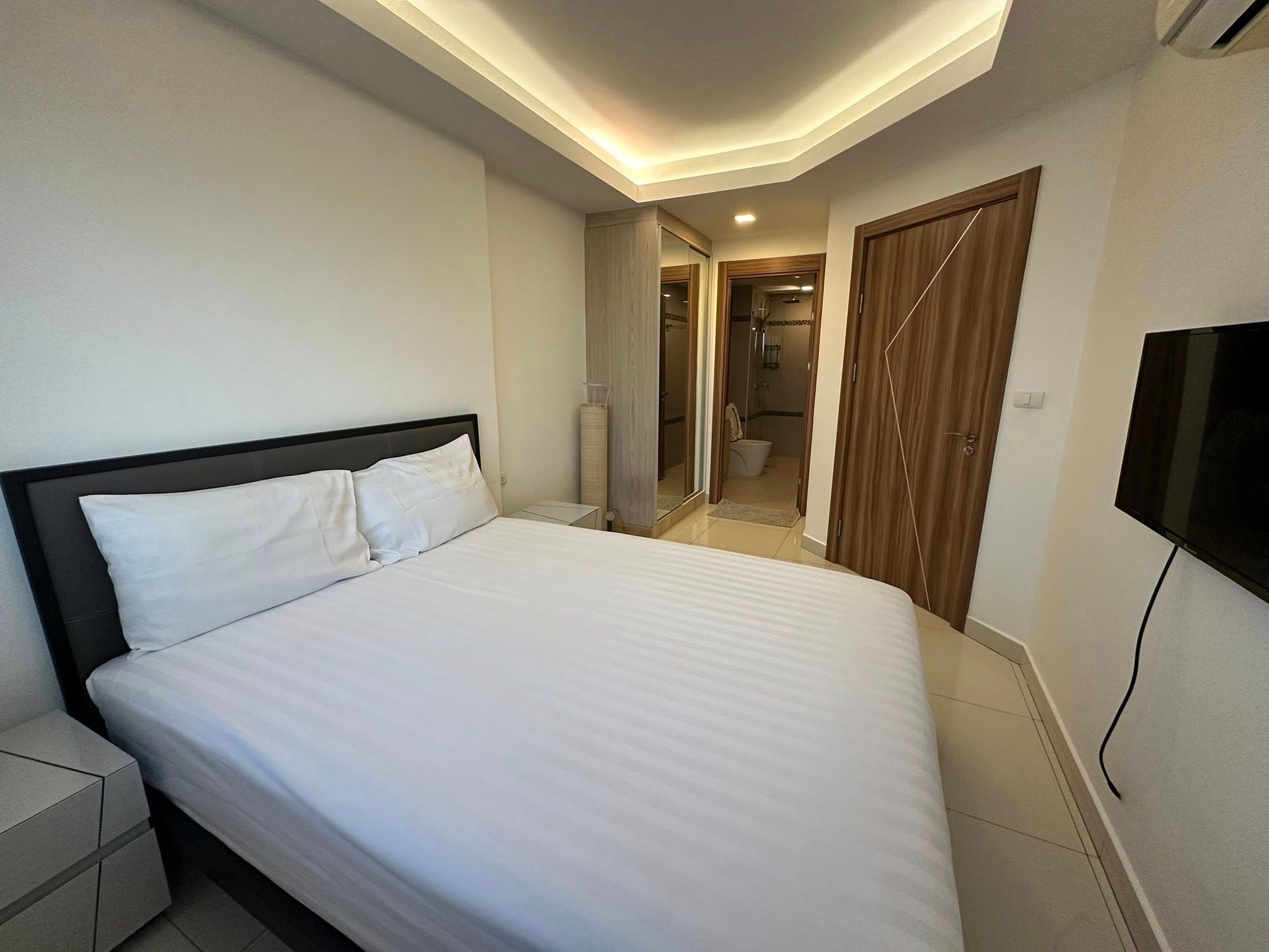 2 Bedroom Condo For Sale in Jomtien photo 11