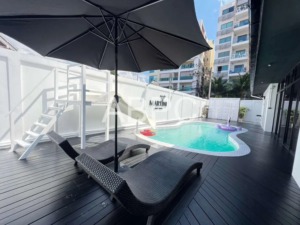 Beautiful 3 Bedroom 4 Bathroom Pool Villa in Pratumnak photo 3