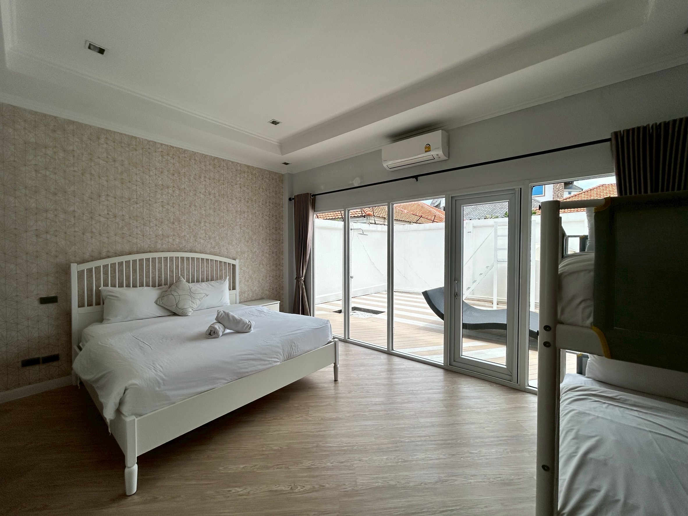 Beautiful 3 Bedroom 4 Bathroom Pool Villa in Pratumnak photo 34