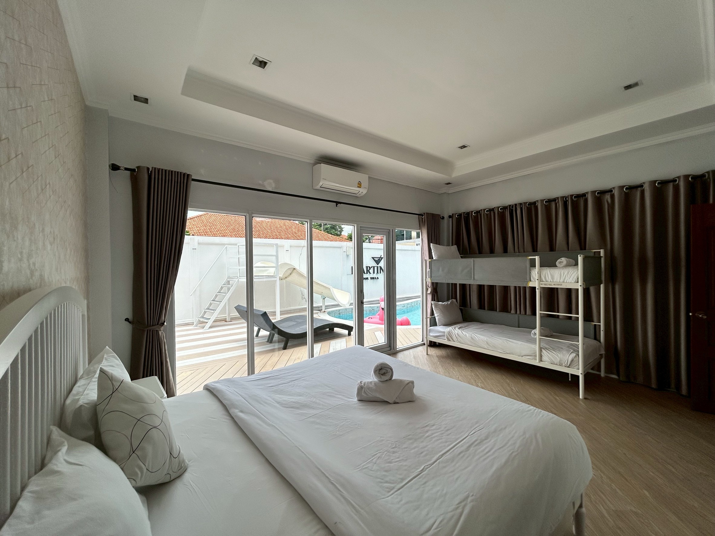 Beautiful 3 Bedroom 4 Bathroom Pool Villa in Pratumnak photo 35