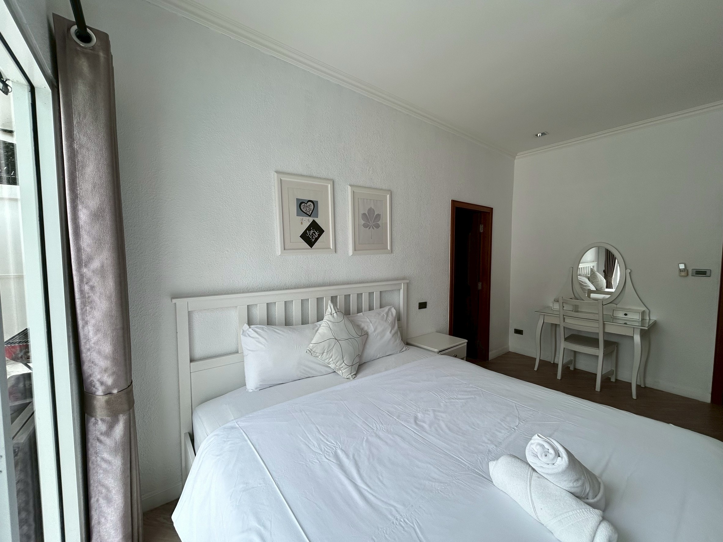 Beautiful 3 Bedroom 4 Bathroom Pool Villa in Pratumnak photo 39