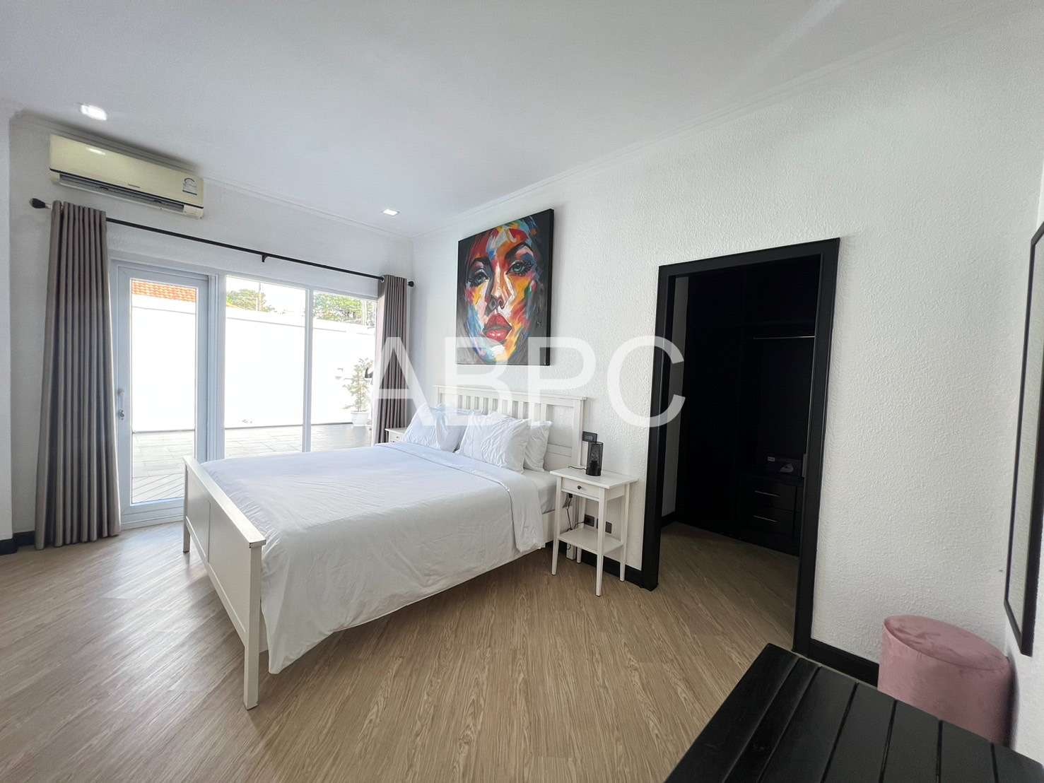 Beautiful 3 Bedroom 4 Bathroom Pool Villa in Pratumnak photo 19