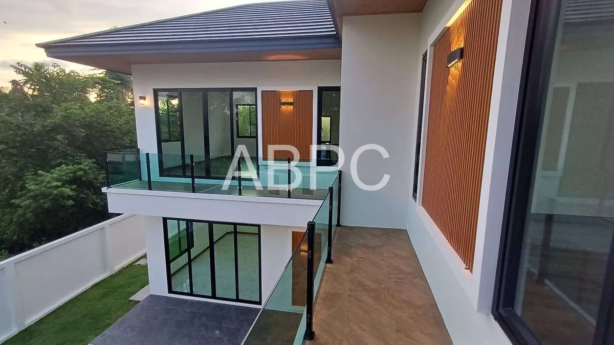 Brand New Three Bedroom Two Bathroom Villa In Huay Yai photo 11