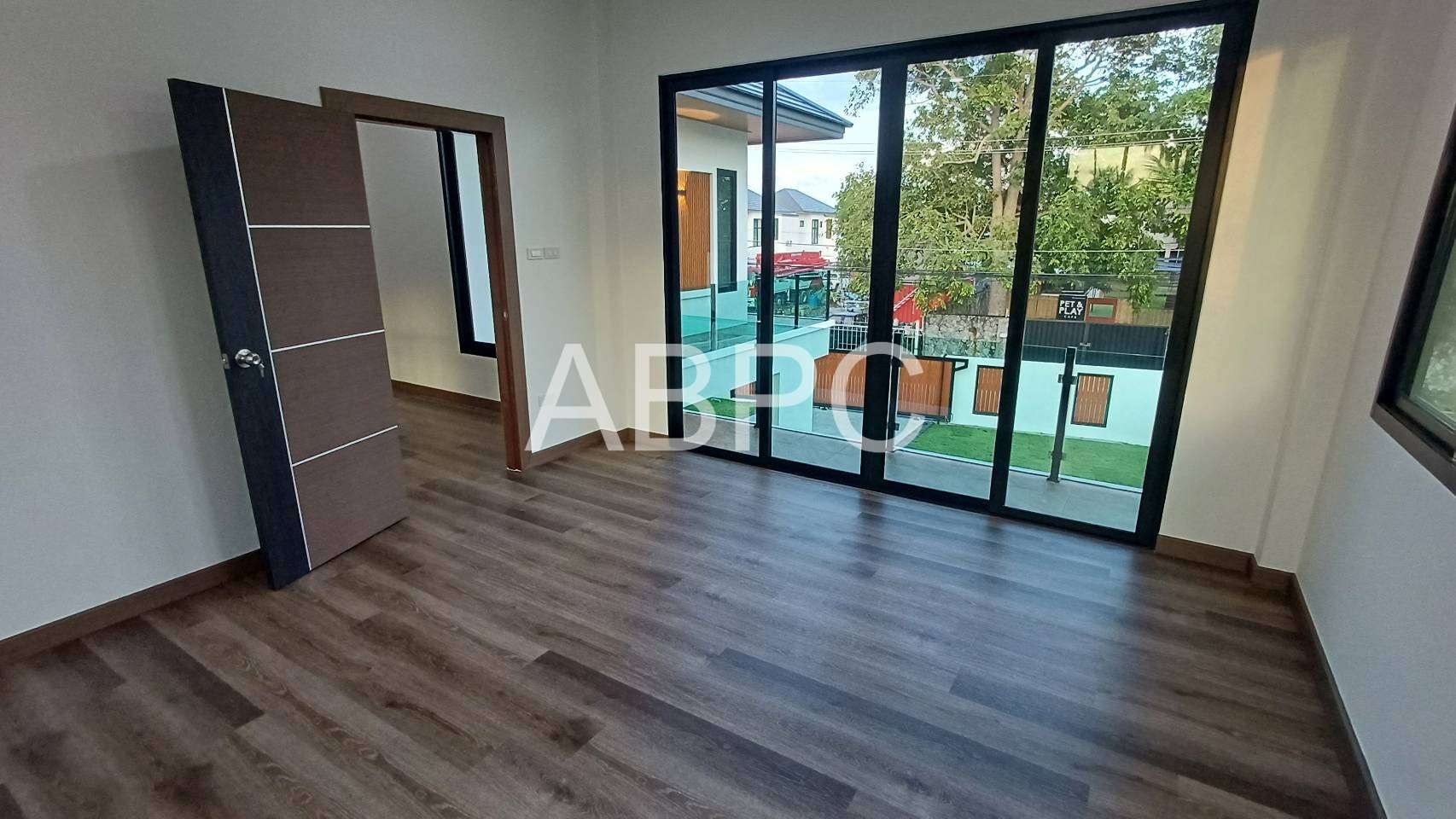 Brand New Three Bedroom Two Bathroom Villa In Huay Yai photo 4