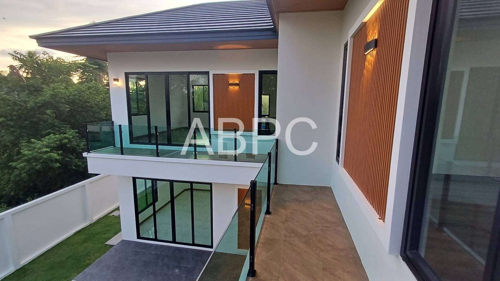 Brand New Three Bedroom Two Bathroom Villa In Huay Yai photo 11