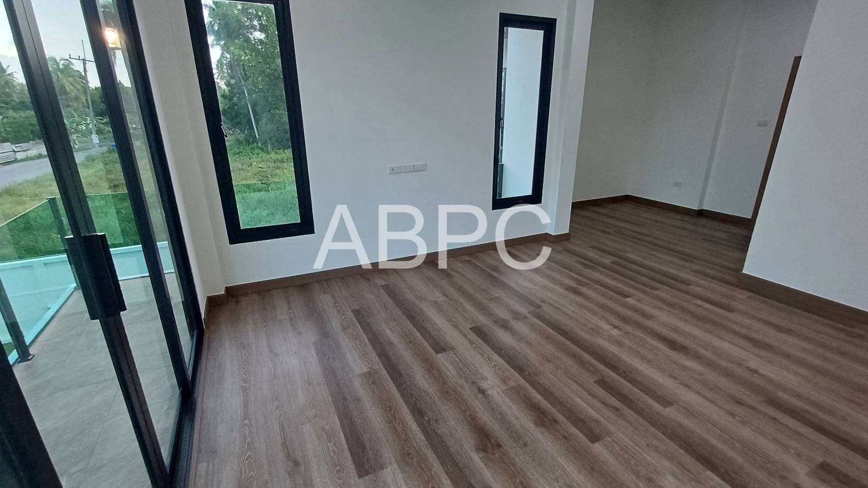 Brand New Three Bedroom Two Bathroom Villa In Huay Yai photo 10