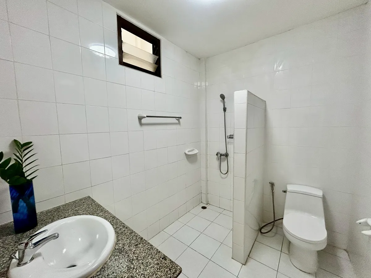 Attractive 2 Bedroom 3 Bathroom Townhouse in Pratumnak photo 12