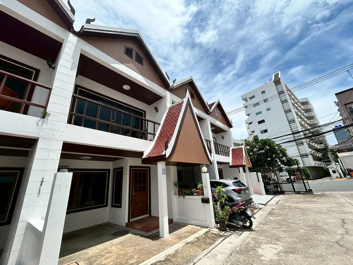 Attractive 2 Bedroom 3 Bathroom Townhouse in Pratumnak photo 18