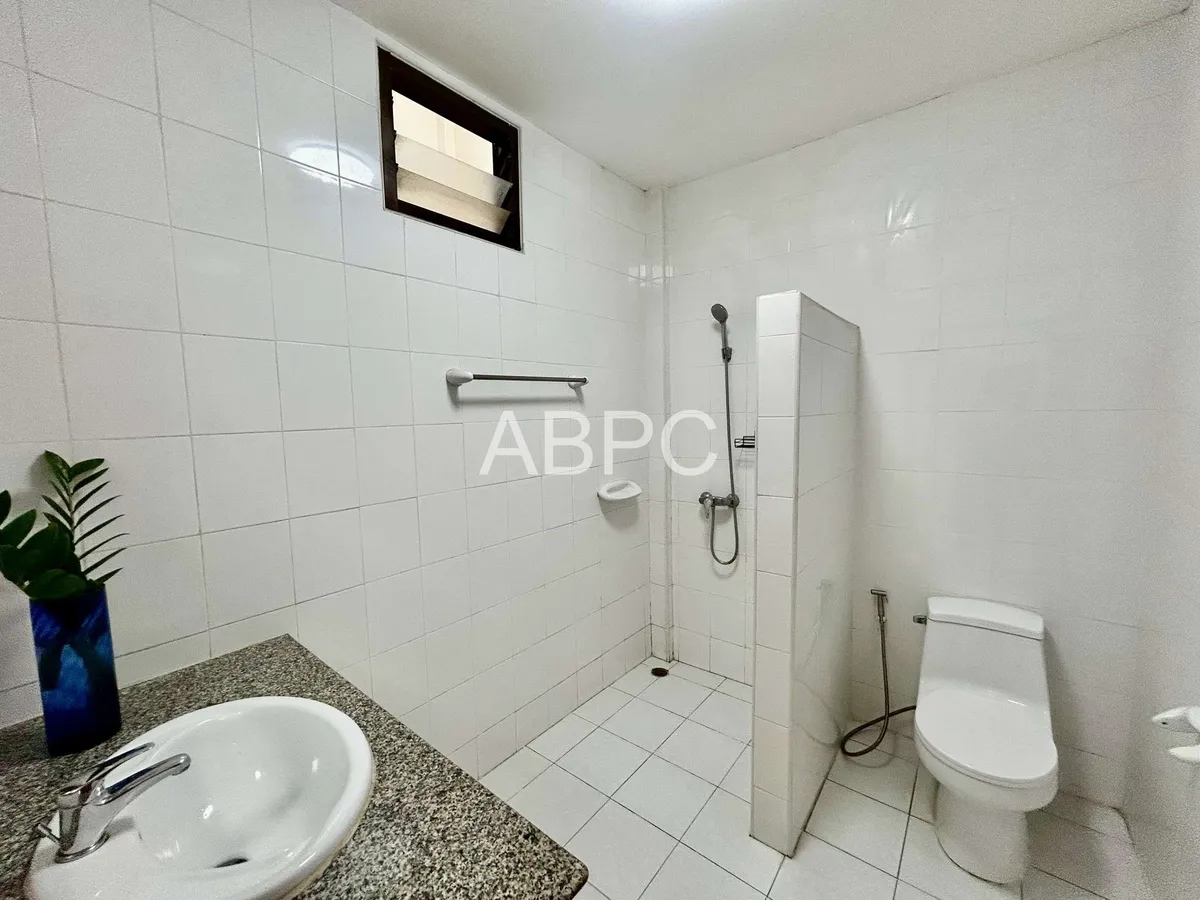 Attractive 2 Bedroom 3 Bathroom Townhouse in Pratumnak photo 6