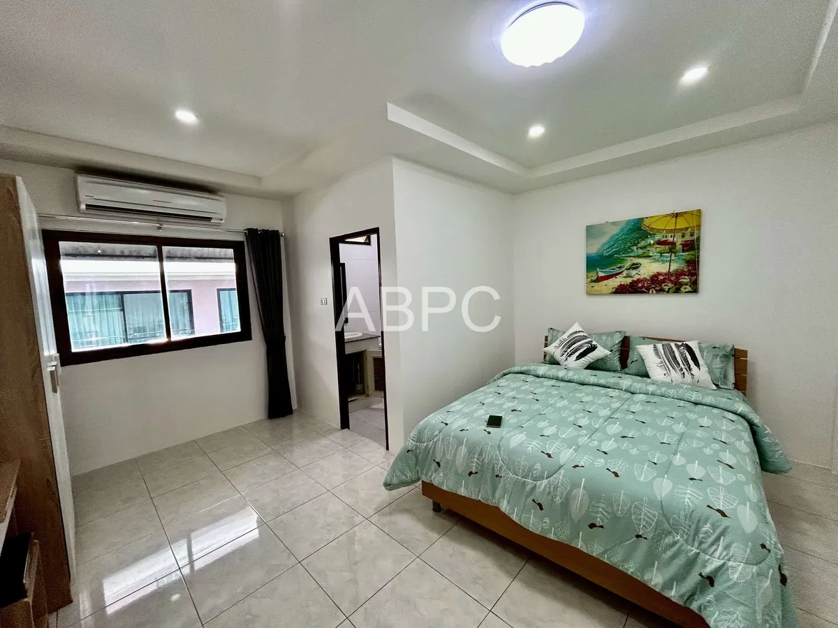 Attractive 2 Bedroom 3 Bathroom Townhouse in Pratumnak photo 8