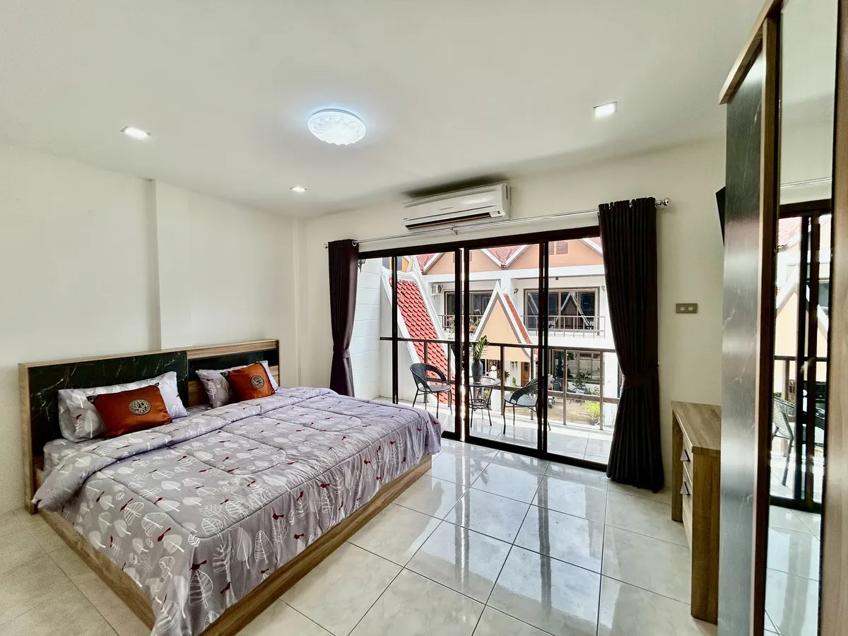 Attractive 2 Bedroom 3 Bathroom Townhouse in Pratumnak photo 10